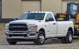 Ram 3500 Tradesman Regular Cab Chrome Appearance Package Dually (D2) '2019